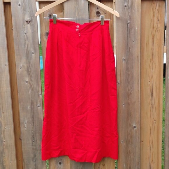 Vintage Red Skirt Women's size XXS Lined Off Set button - Picture 4 of 5
